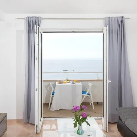 Apartamento Aurora Ii *